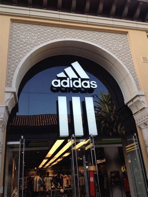 adidas stores in usa.